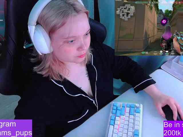 AlinaAdams webcam
