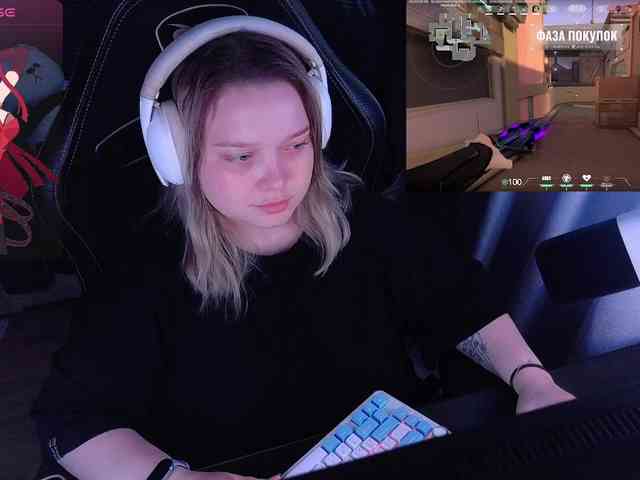 AlinaAdams webcam