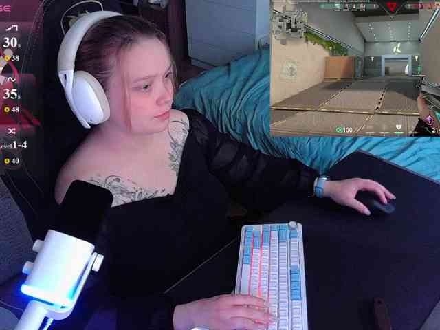 AlinaAdams webcam