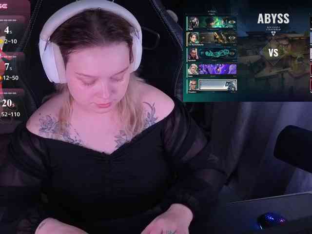 AlinaAdams