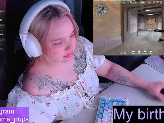 AlinaAdams webcam