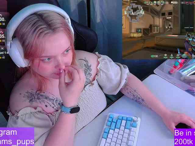 AlinaAdams webcam