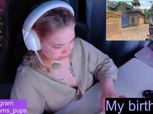 AlinaAdams webcam