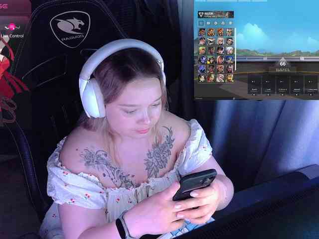 AlinaAdams webcam