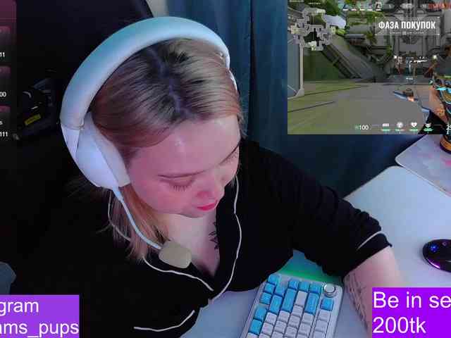 AlinaAdams webcam