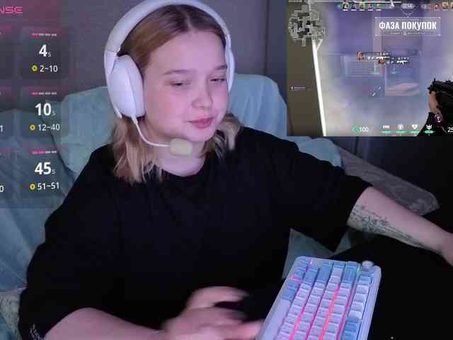 AlinaAdams webcam