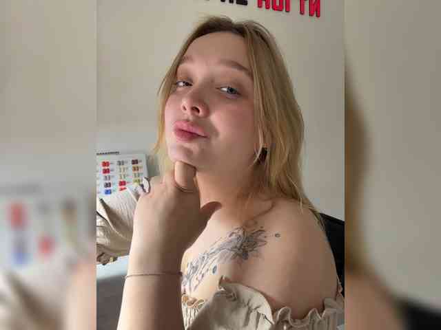 AlinaAdams webcam