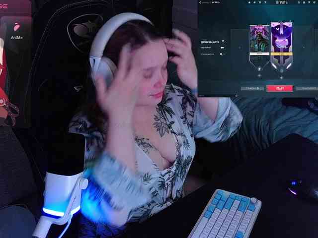 AlinaAdams webcam