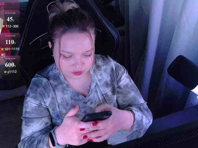 AlinaAdams webcam
