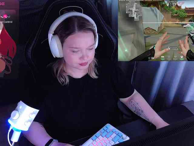 AlinaAdams webcam