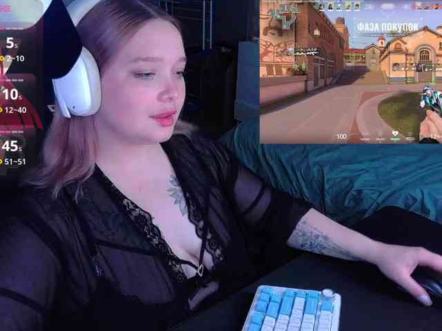AlinaAdams webcam
