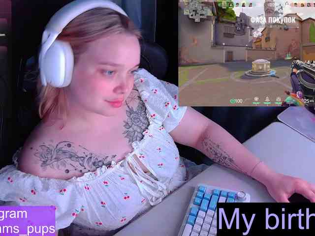 AlinaAdams webcam