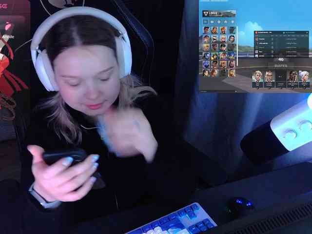 AlinaAdams webcam