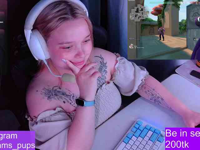 AlinaAdams webcam