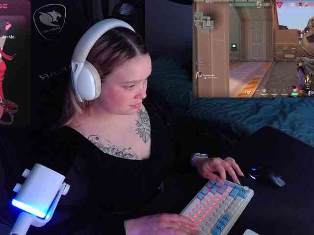 AlinaAdams webcam