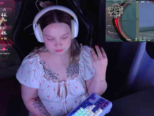 AlinaAdams webcam