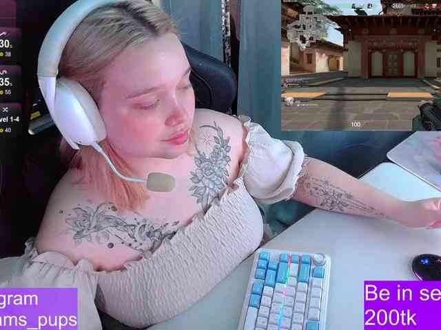 AlinaAdams webcam