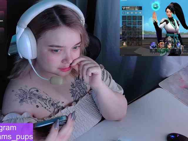 AlinaAdams