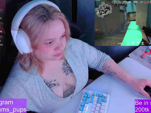AlinaAdams webcam
