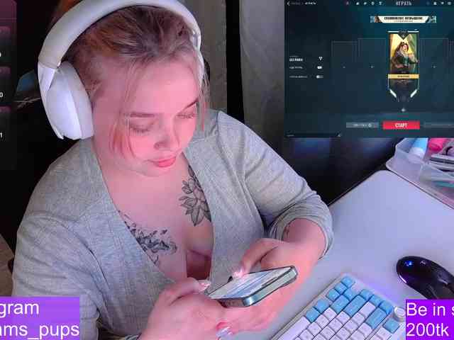 AlinaAdams webcam