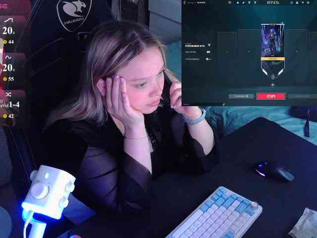 AlinaAdams webcam