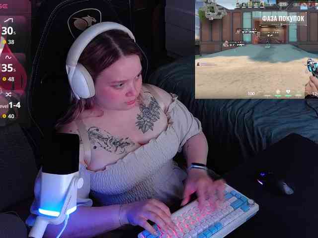 AlinaAdams webcam