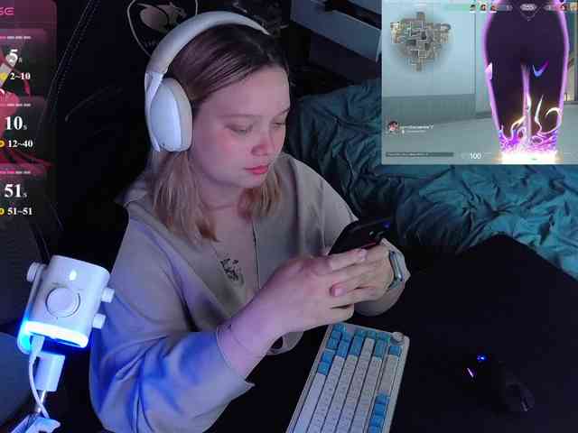 AlinaAdams webcam