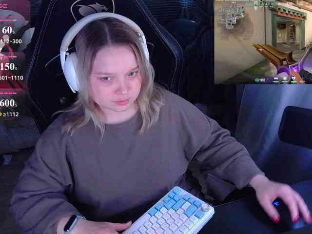 AlinaAdams webcam
