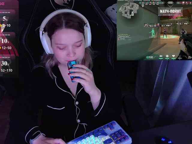 AlinaAdams webcam