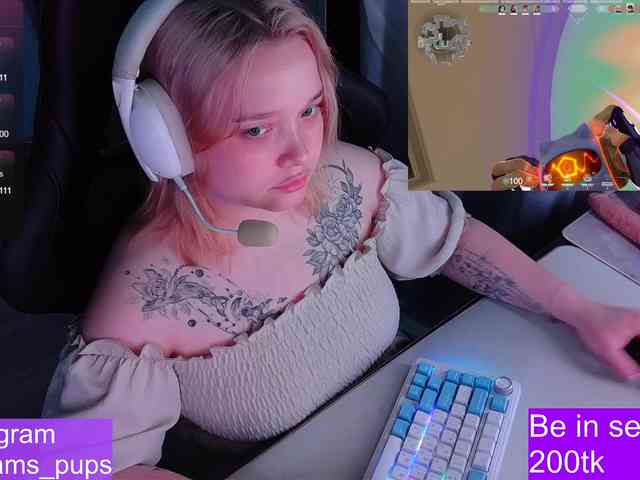 AlinaAdams webcam