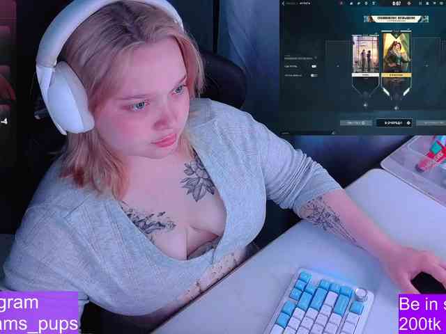 AlinaAdams webcam