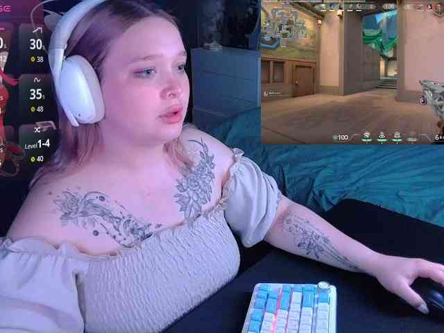 alinaadams's live room