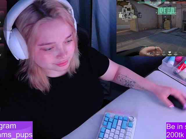 AlinaAdams webcam