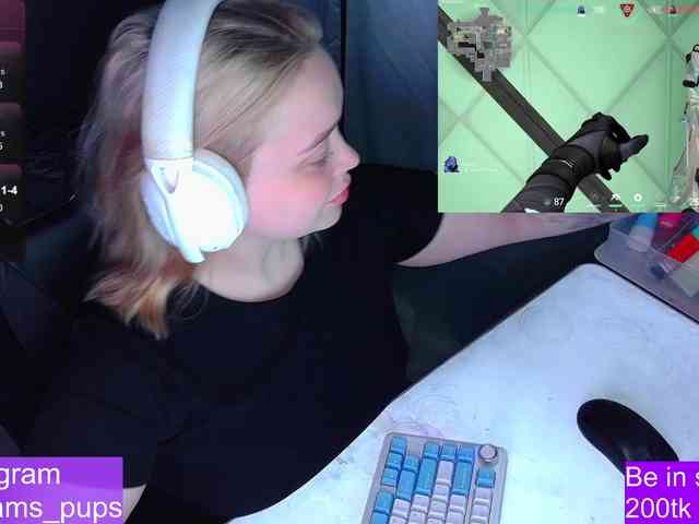 AlinaAdams webcam