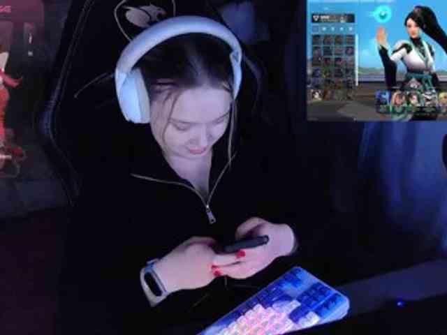 AlinaAdams webcam