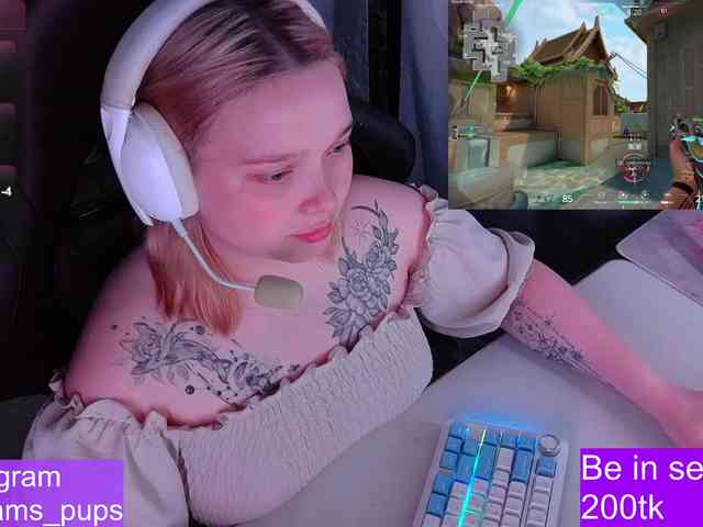 AlinaAdams webcam