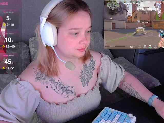 AlinaAdams webcam