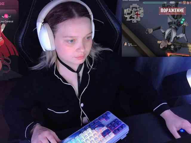 AlinaAdams AlinaAdams