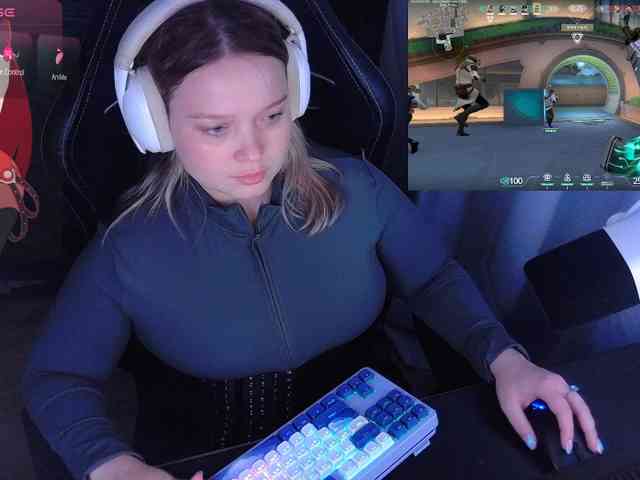 AlinaAdams webcam
