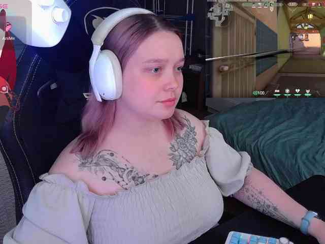 AlinaAdams webcam