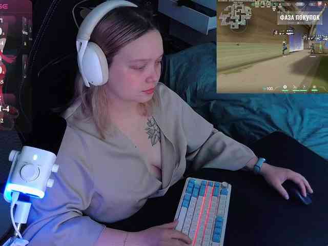 AlinaAdams webcam