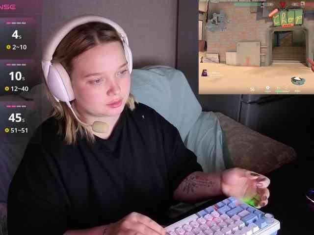 AlinaAdams webcam