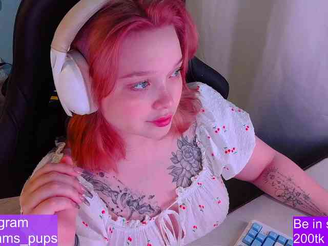 AlinaAdams webcam