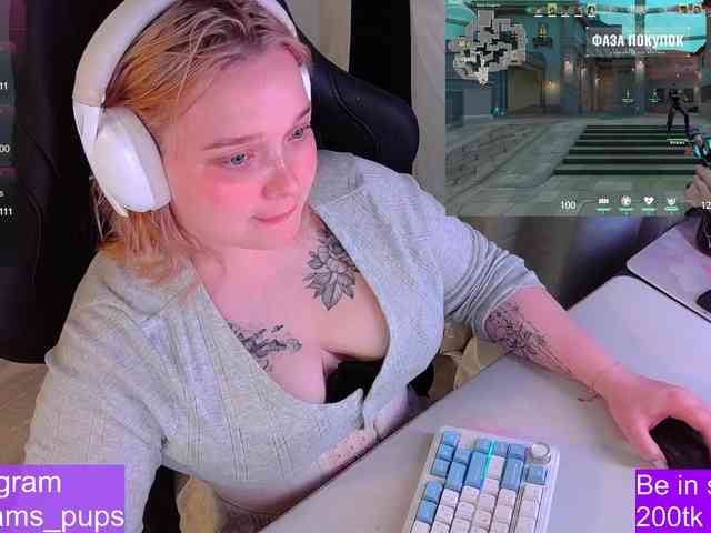 AlinaAdams webcam