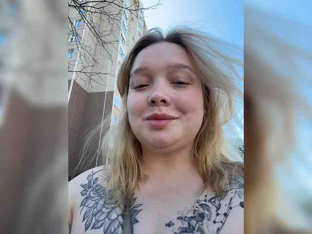 AlinaAdams webcam