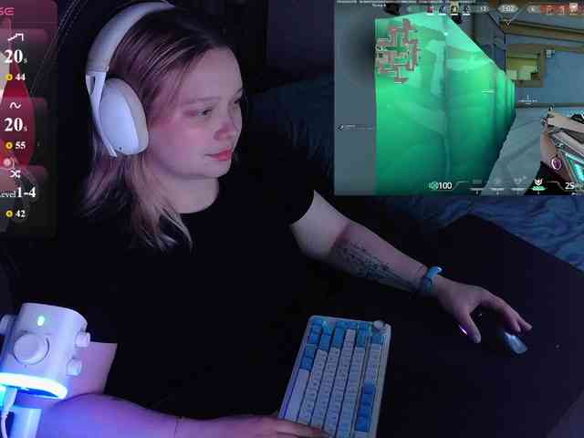 AlinaAdams webcam