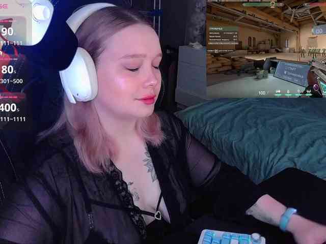 AlinaAdams webcam