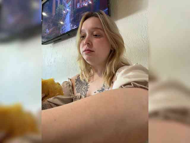 AlinaAdams webcam