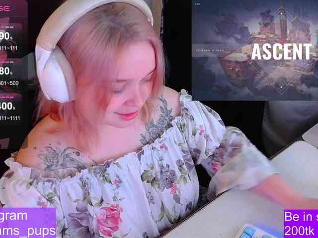 AlinaAdams webcam