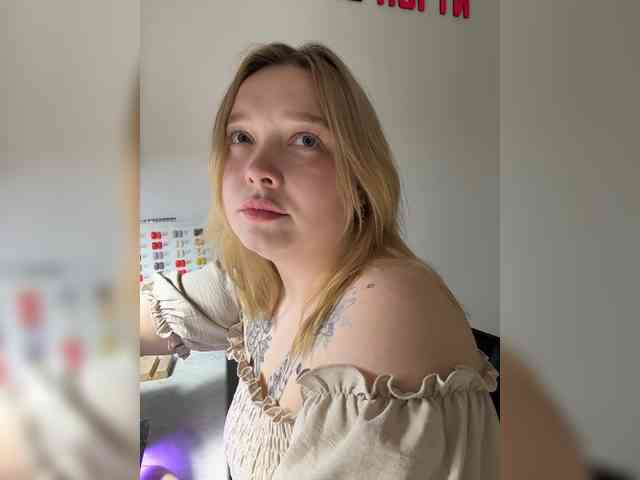 AlinaAdams webcam